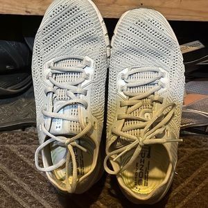 Under Armour Sneakers
